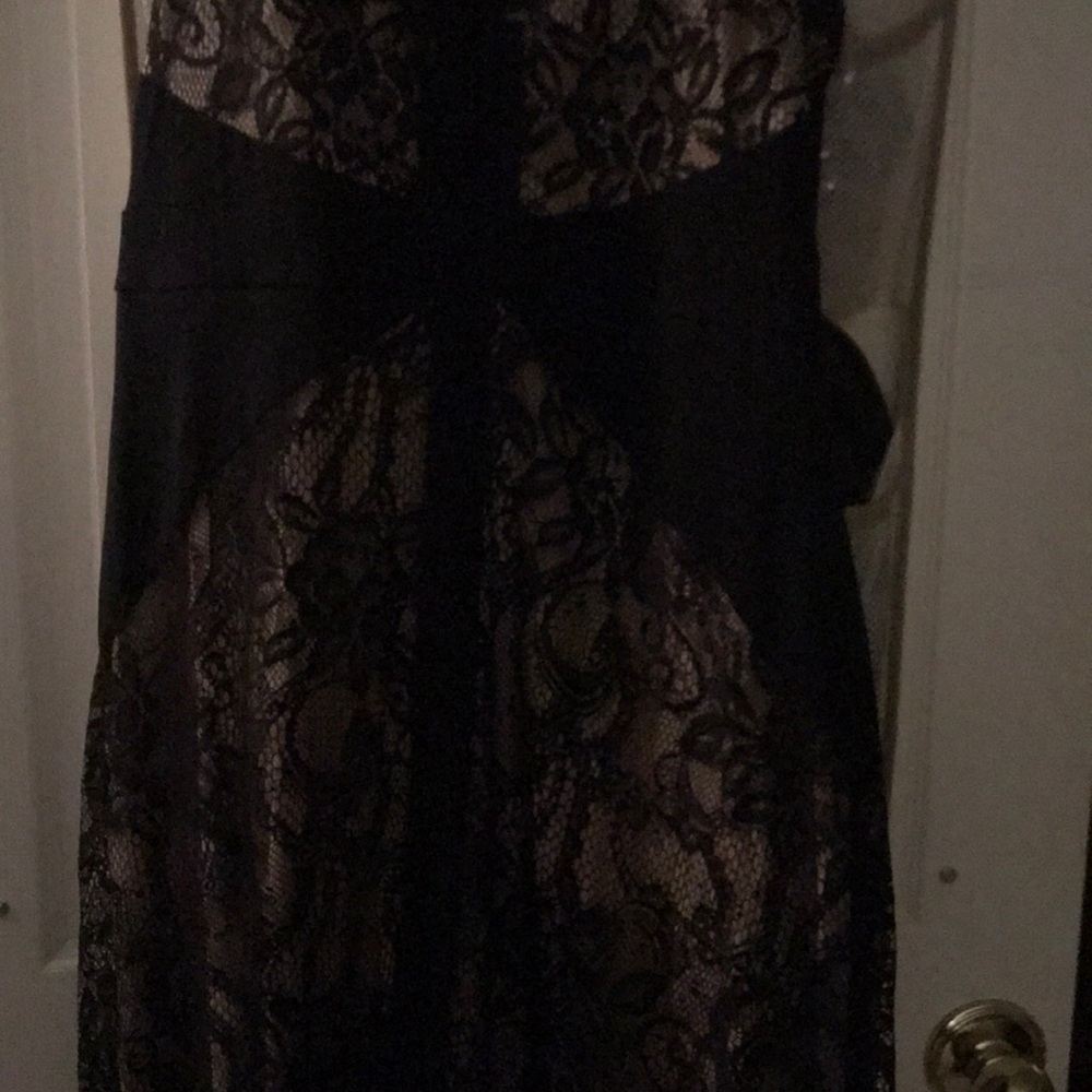 Dress - Picture 2 of 7